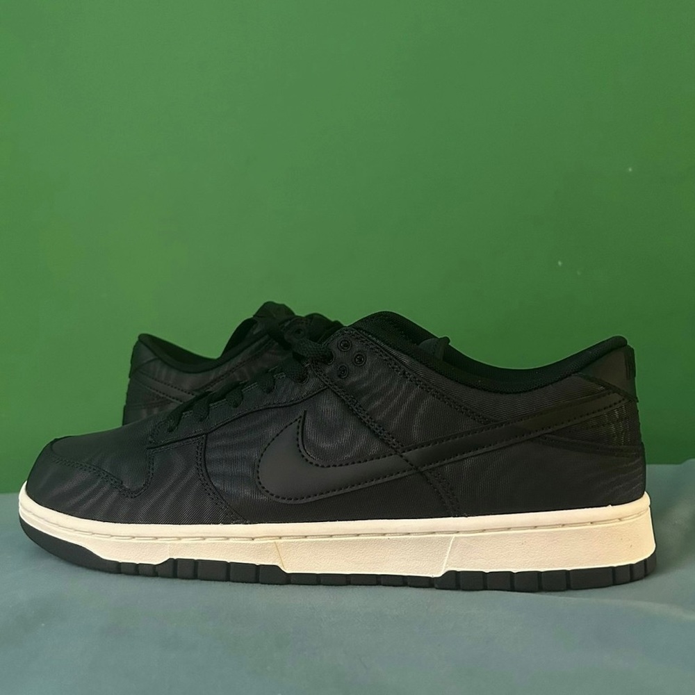 Nike Dunk Low Black Canvas Sneakers size 9 supreme air Jordan off white